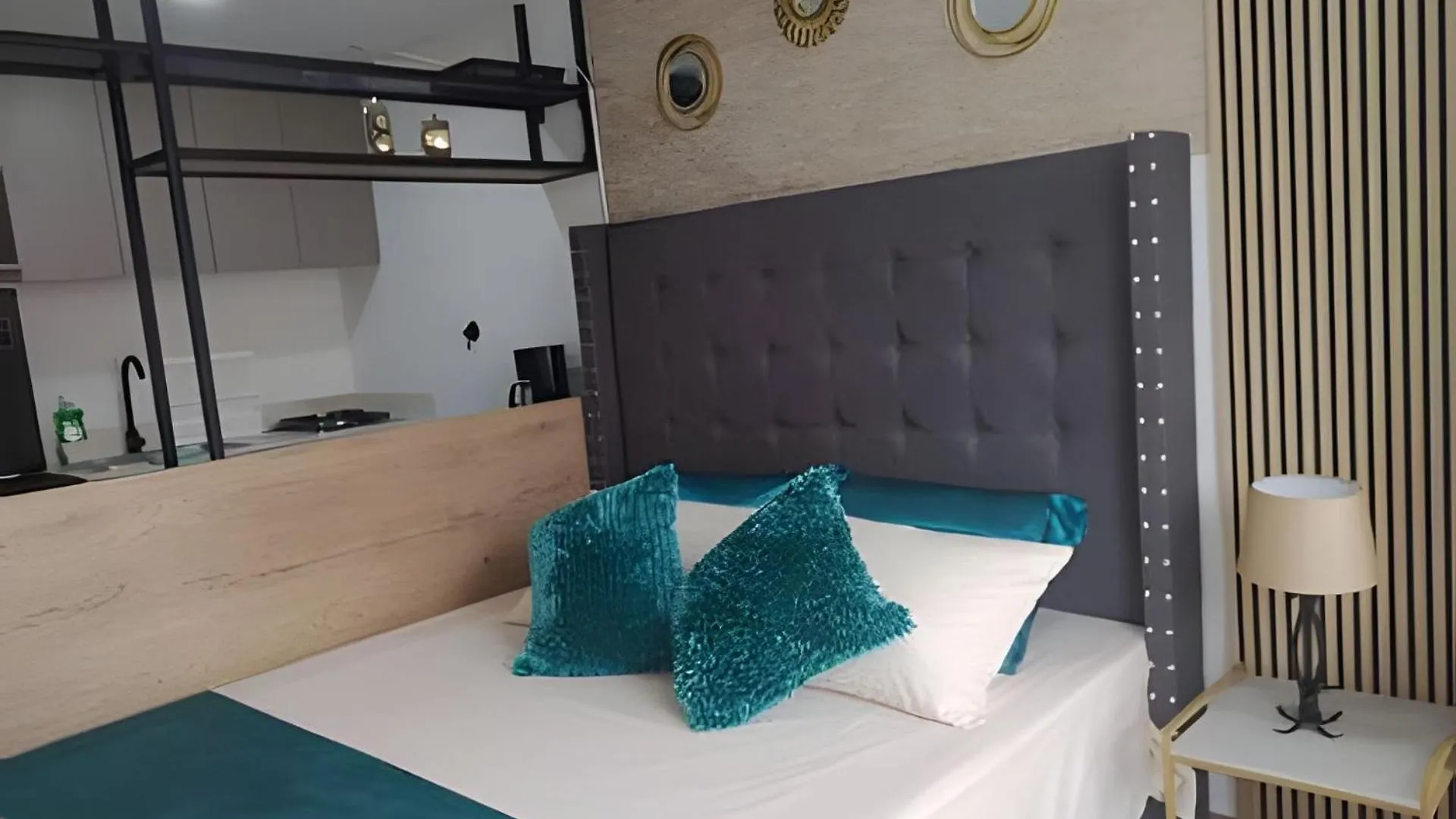 Metro Floresta Acogedor Apartaestudio 메딜린 아파트